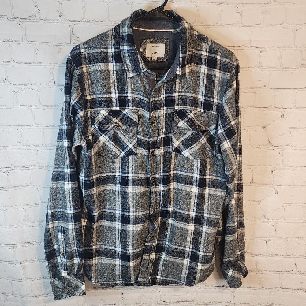 Men's 1897 longsleeve button-down shirt, size Medium